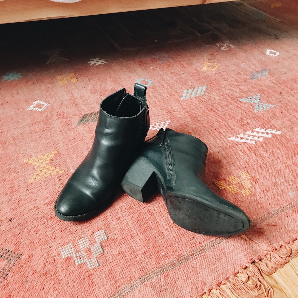 Dolce Vita Black Heeled Booties